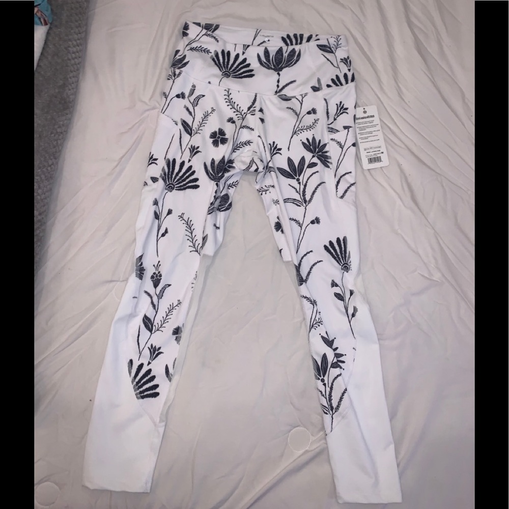 Floral workout leggings (Layer 8)